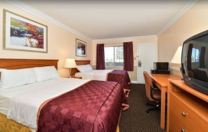 2 Double Beds